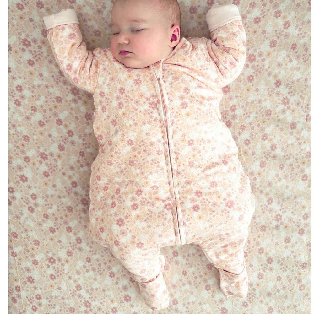 gunamuna bamboo 2.6 TOG Long Sleeve footie Sleep sack Swaddle Floral Pink 12 18